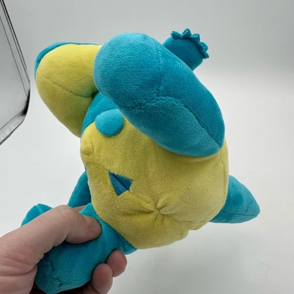Pokemon Sitting Croconaw 9” Plush w/ Suction Cup Window Cling - Picture 6 of 8